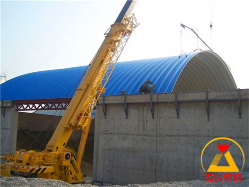 暖棚鋼結(jié)構(gòu)拱形屋頂