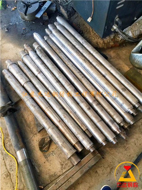 拱形屋蓋梁失穩(wěn)現(xiàn)象的研究