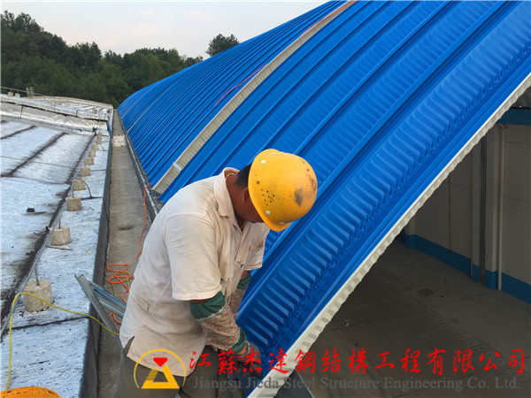 福建臥室屋頂做成拱型屋頂鋼結(jié)構(gòu)拱形屋頂輕包