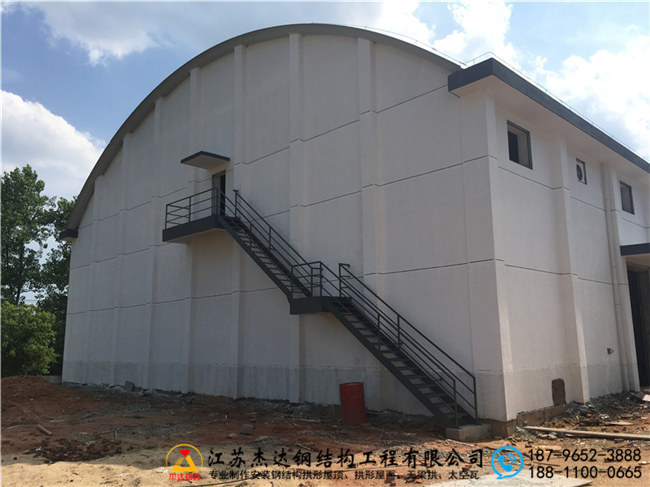 拱形屋頂工程中包工包料模式的優(yōu)勢解析