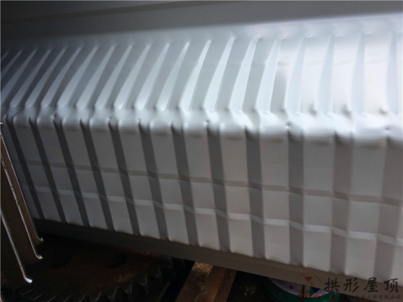 拱形屋面單元板的壓軋